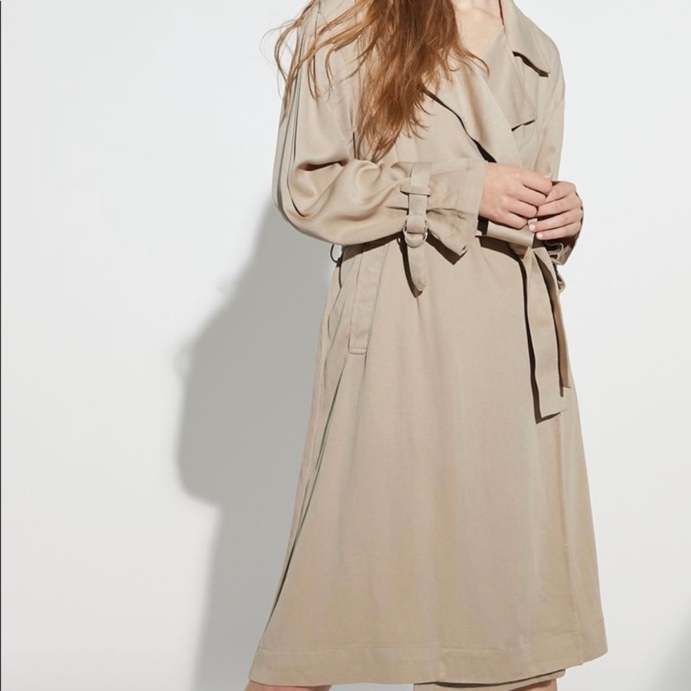 Urban Outfitters Jasper Trench Coat - Classic Khaki Tencel material- size Medium